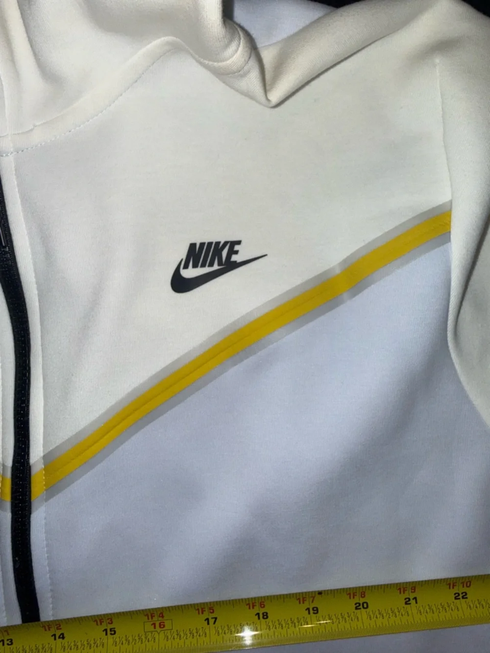 Nike White Hooded Windbreaker with Yellow Sleeve and Chest Accents
